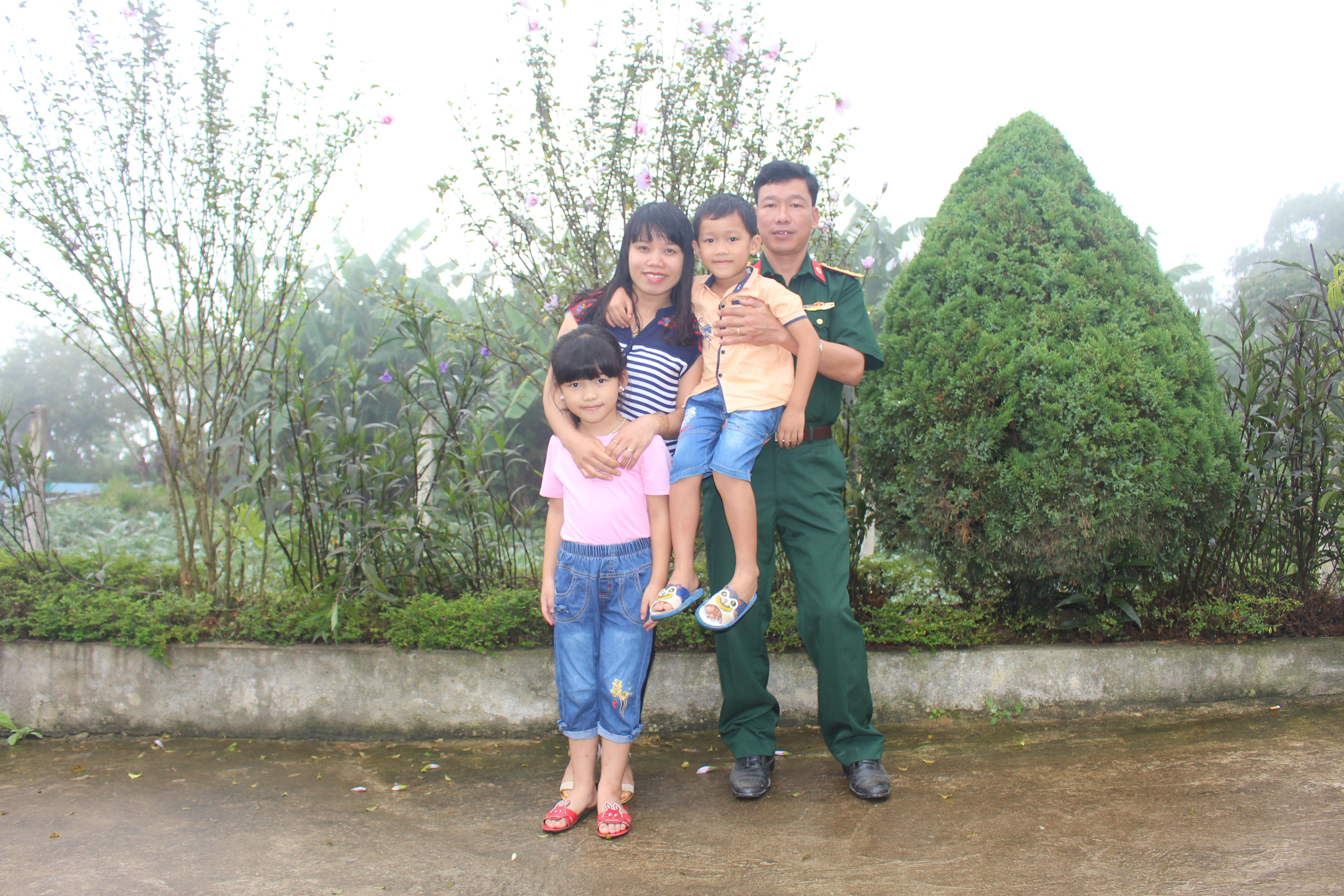 Lên biên giới cùng anh, em nhé!